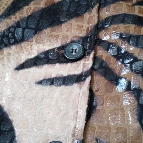 Woman jacket - Picture 3 of 4